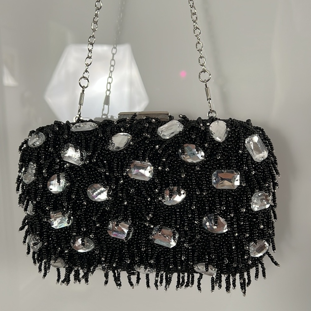 Elegant Floral Sequin Clutch - Picture 7 of 16